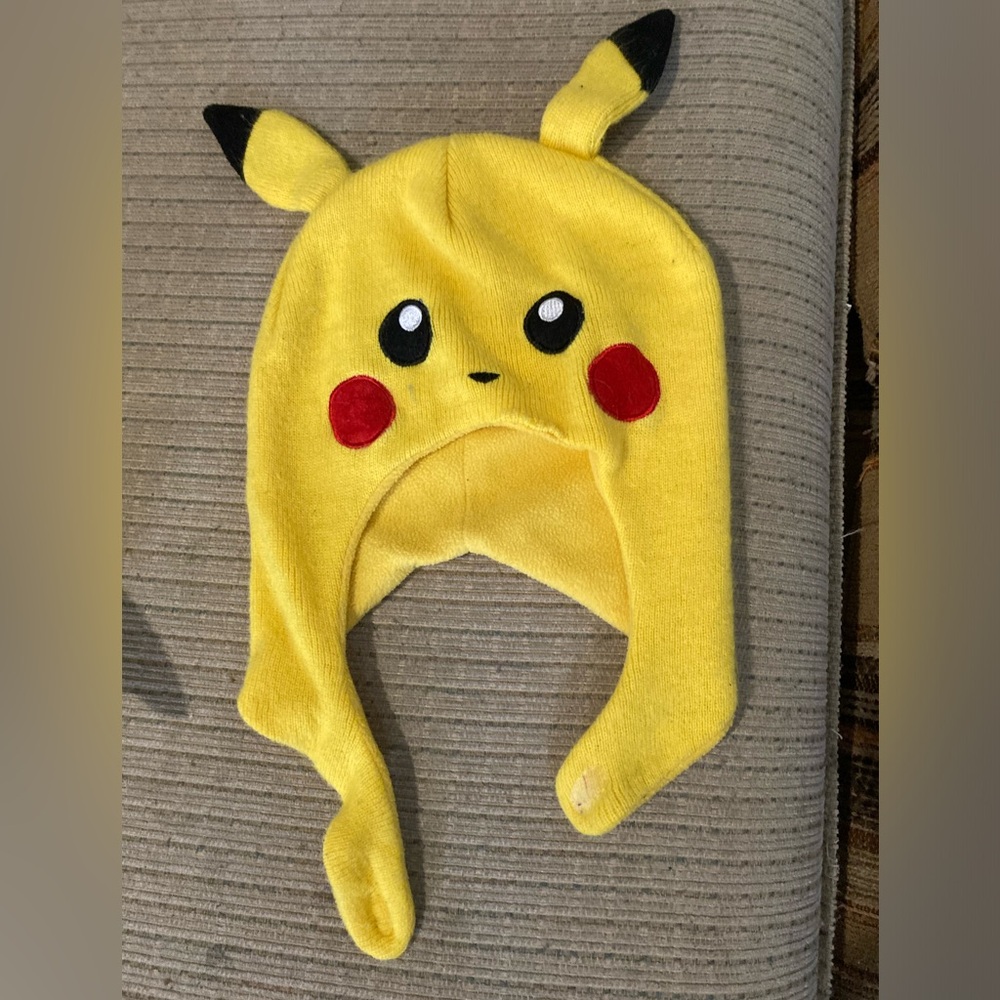 Unisex Pokémon Pikachu SnapBack and Beanie Set - Picture 5 of 9